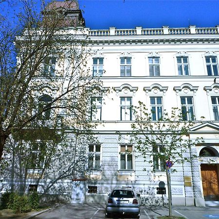 多瑙河畔克雷姆斯翁兹梅旅馆公寓 外观 照片